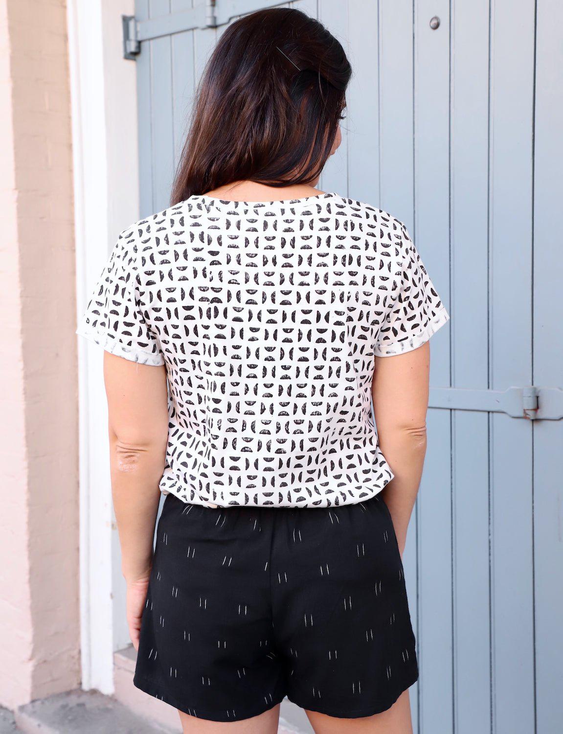 Dusky Organic Cotton Black Shorts