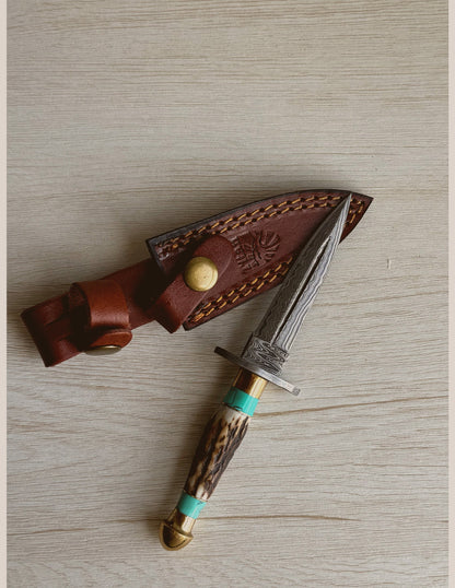 Handcrafted Damascus Utility Knife With Stag Handle - TK-600