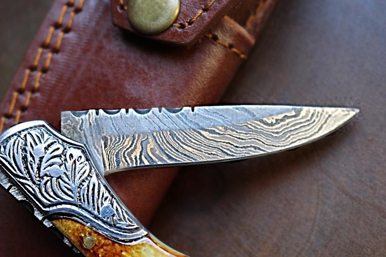 Damascus Steel Handmade Pocket Knife With Burn Bone Handles With Steel Bolsters TF-30