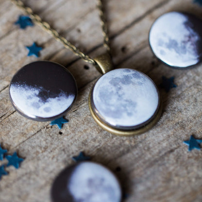Interchangeable Moon Phase Necklace