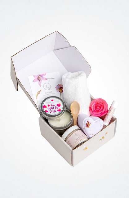 LOVE Gift Box – Natural Spa Gift for Mom, Sister & BFF
